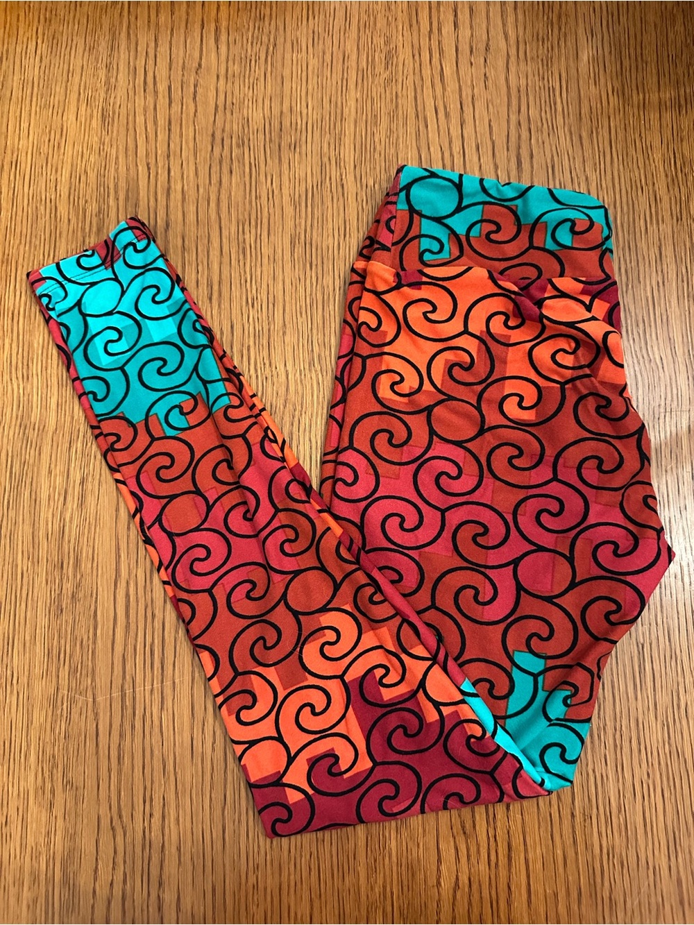 LuLaRoe Multicolor Swirl Leggings - Turquoise, Orange, Red